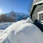 Casa de Férias Timber With Ski-in Access At Solheisen