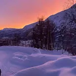 Timber With Ski-in Access At Solheisen Hemsedal