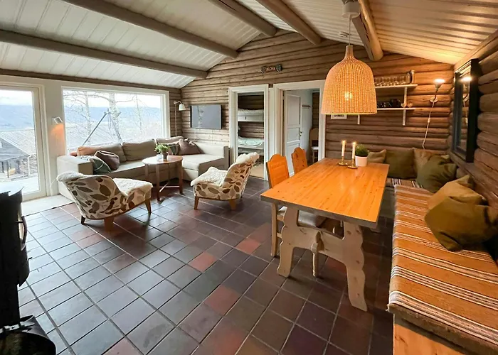 度假居 Timber With Ski-in Access At Solheisen