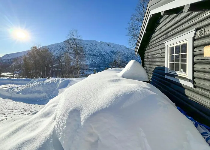 度假居 Timber With Ski-in Access At Solheisen